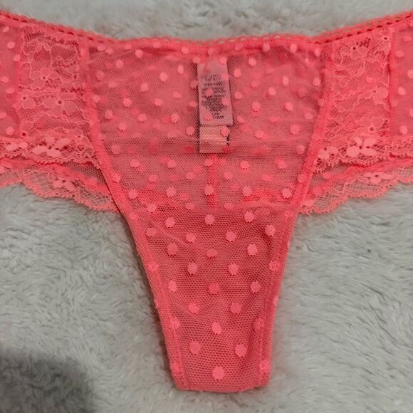 VICTORIA’S SECRET DREAM ANGELS WIDE SIDE THONG CORAL PINK – SIZE L - Picture 16 of 17